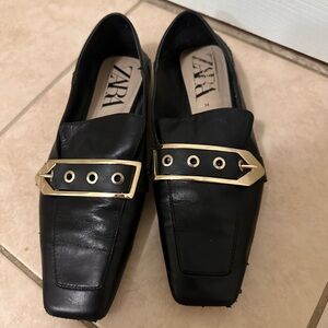 Zara Black Leather Loafers with Gold Buckle - size 7.5(38)